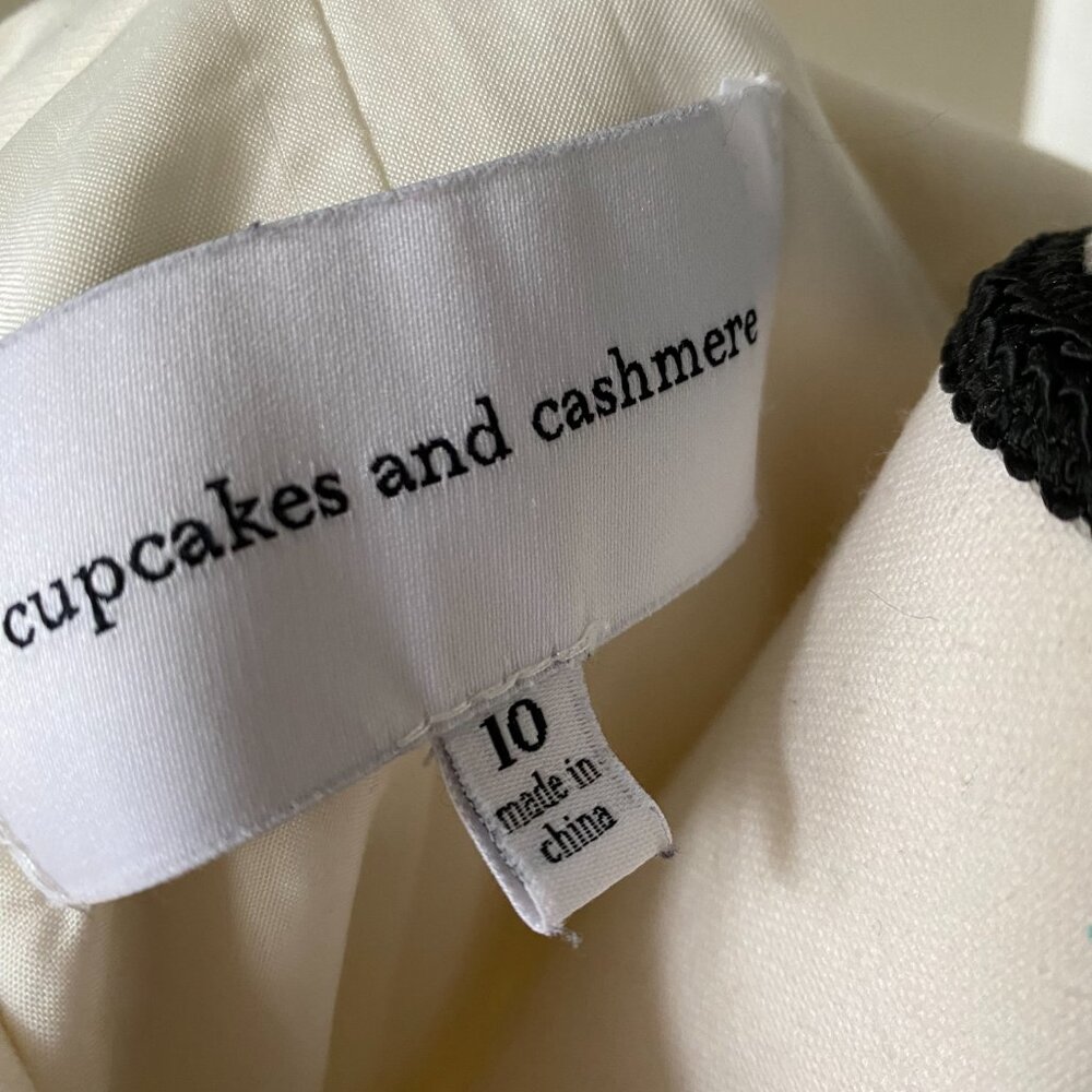 cupcakes and cashmere White Collared Single-Breasted Long Vest | Size 10 - Picture 7 of 8